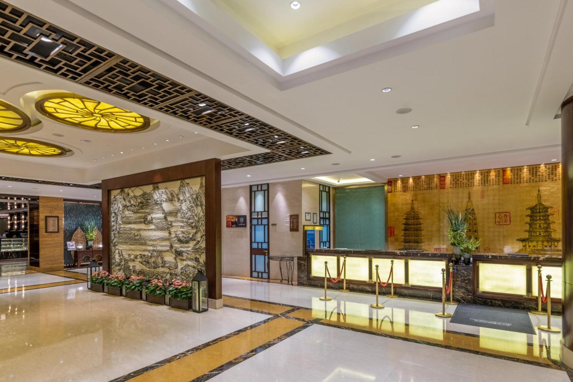Sofitel Westlake - Few Steps To West Lake, With Panoramic View Terrace Hotel